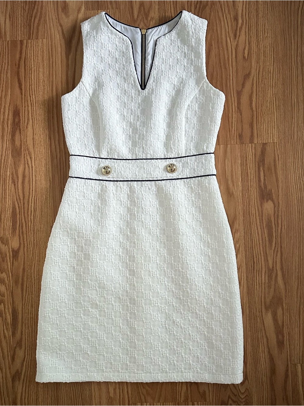 Sail to Sable White Textured Tweed Notched V-Neck Mod Shift Dress Size 2